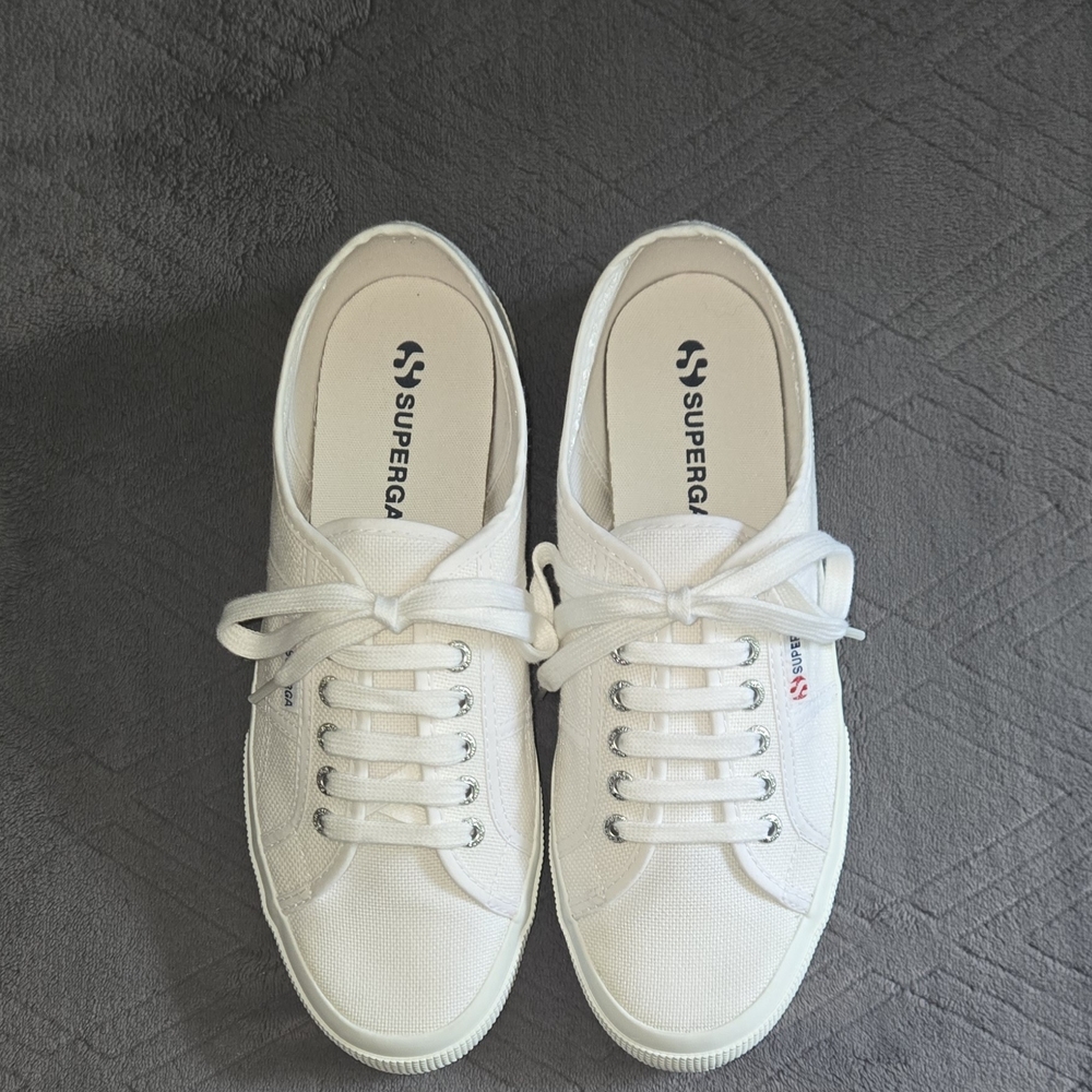 EUC Superga 2750 Cotu Classic Off-White Women's Size 10.5 Women's Lace-Ups :)